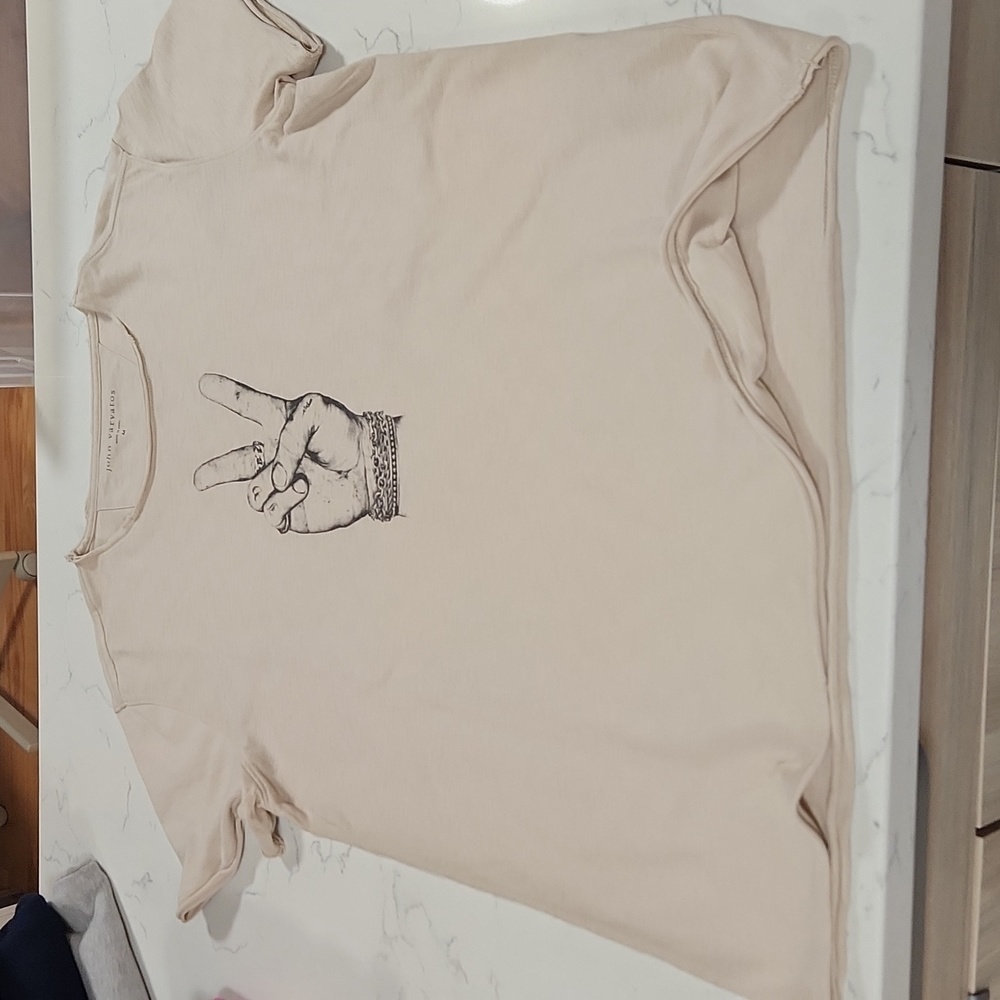 Jonh Varvatos Peace Sign Hand. Size M